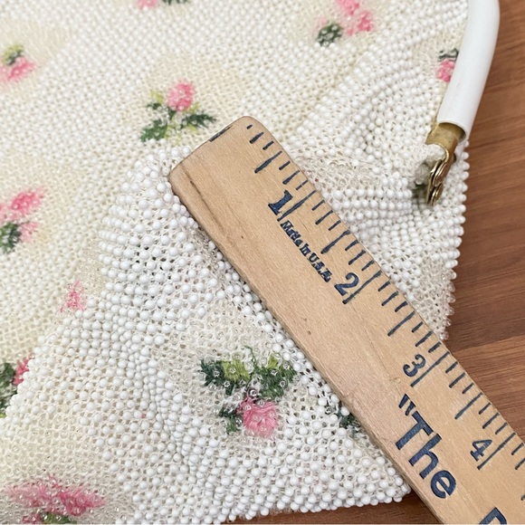 Vintage Beaded White Clutch Handbag with Dainty Flower Design - Picture 9 of 15
